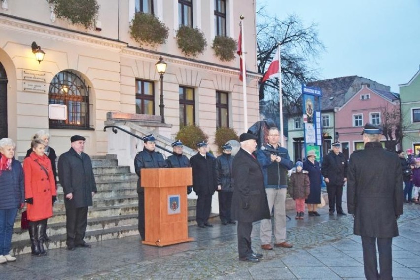 Grodzisk: przekazanie strażakom nowego wozu FOTO