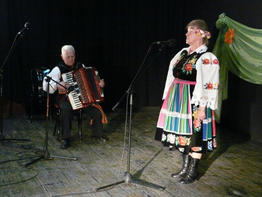 Halina Żeromińska reprezentowała w Przedborzu gminę...