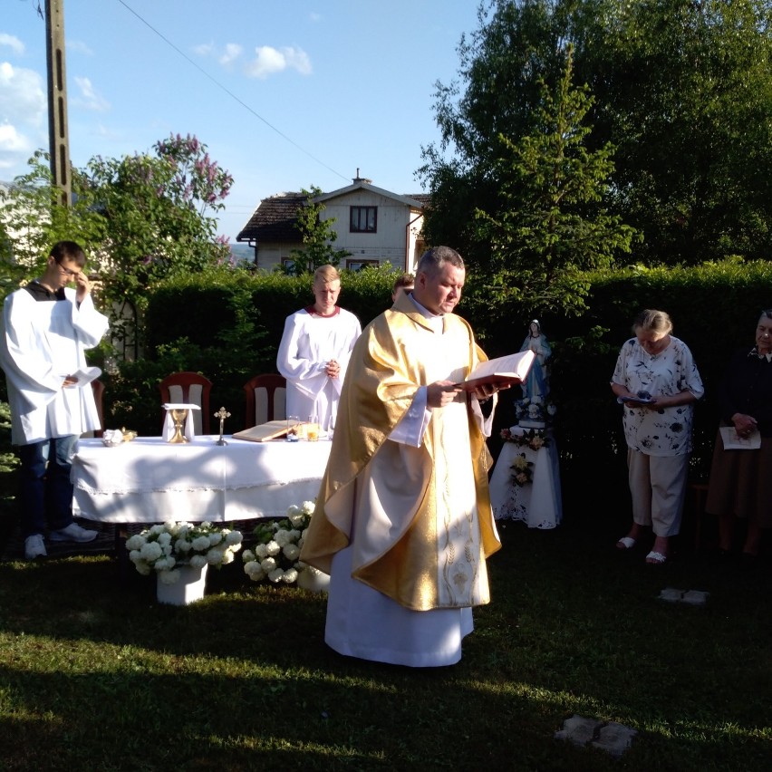 Gorlice. Podziękowali za bezpieczny powrót z łagru stawiając kapliczkę