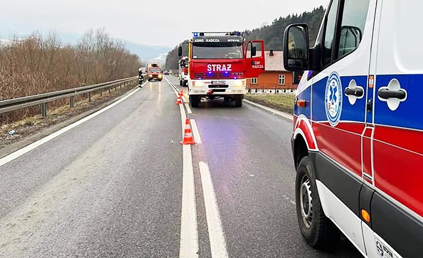 Wypadek na drodze w dolinie Dunajca wyglądał groźnie. Kierująca autem jednak nie ucierpiała