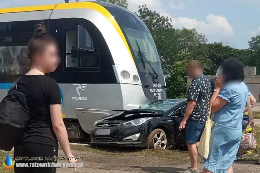 Wypadek na przejeździe kolejowym pod Brzegiem - 30.06.2022r.