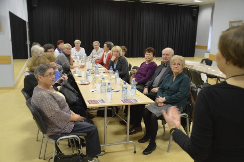 Teraz fundacja Między organizuje warsztaty dla starszych i...