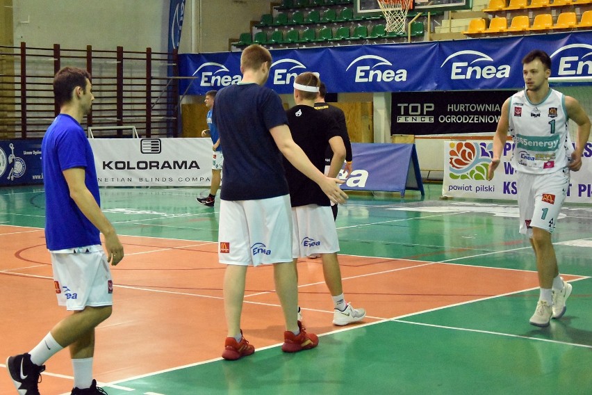 Do ostatnich sekund ważyły się losy meczu 365Energy Basket Piła - Basket Junior Poznań. Obejrzyjcie zdjęcia