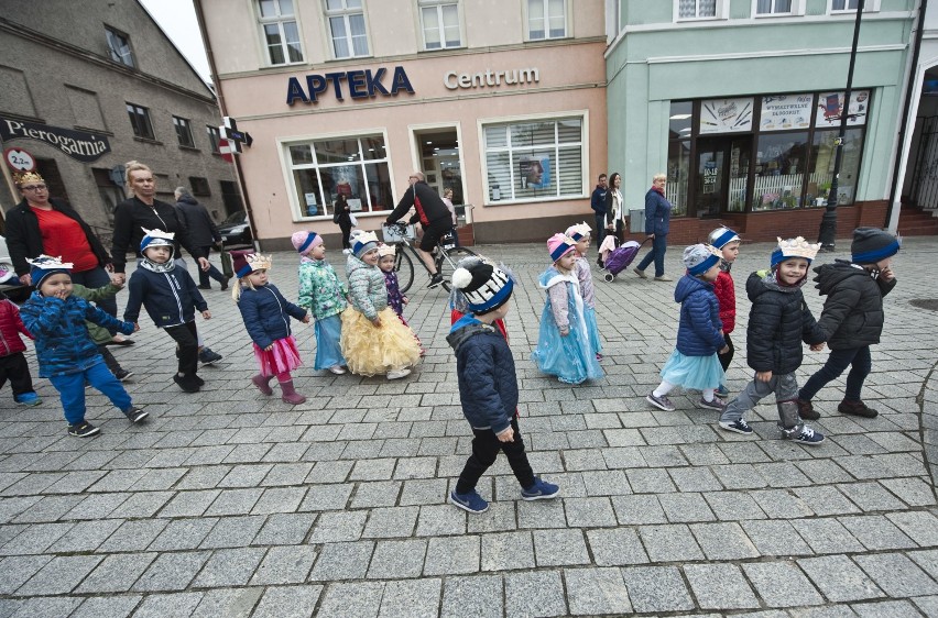 Parada Króla Eryka w Darłowie. Świętowanie urodzin miasta rozpoczęte [ZDJĘCIA]