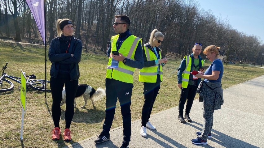 Sobotę zaczęli od przebieżki na Parkrun w zgorzeleckim Parku Nadnyskim. Ty też możesz dołączyć