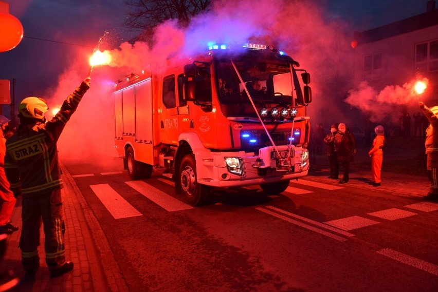 Powitanie nowego wozu strażackiego w OSP Przedmość.