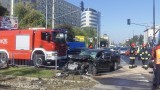 Mokotów: Wypadek samochodowy przy Metrze Wierzbno. Dwie osoby ranne (ZDJĘCIA)