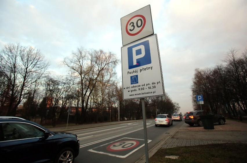 Parkingi na ulicach Ceglanej i Wita Stwosza w Katowicach...