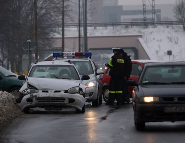 Kolizja spowodowała utrudnienia w ruchu w centrum miasta.