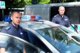 Pożar mieszkania na osiedlu Energetyk w Dobrzeniu Wielkim. Policjanci bohaterami [ZDJĘCIA]