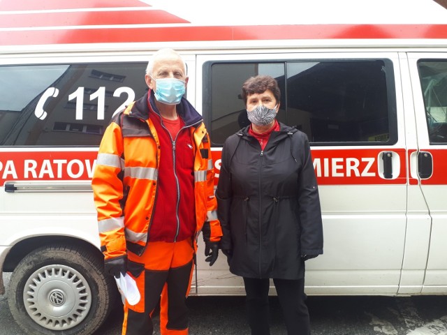 Do korzystania ze wsparcia zachęca Leopold Wójcik, prezes  oddziału rejonowego Polskiego Czerwonego Krzyża w Sandomierzu i Urszula Gryndzia z sandomierskiego biura PCK.