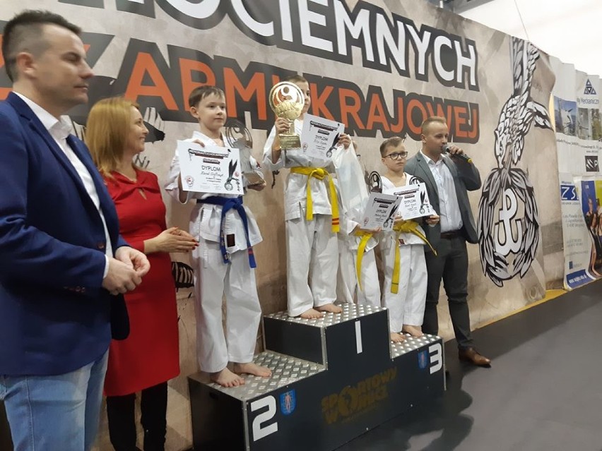 Dwa srebra i brąz zawodników Klubu Karate Randori z Radomska na turnieju w Wojniczu