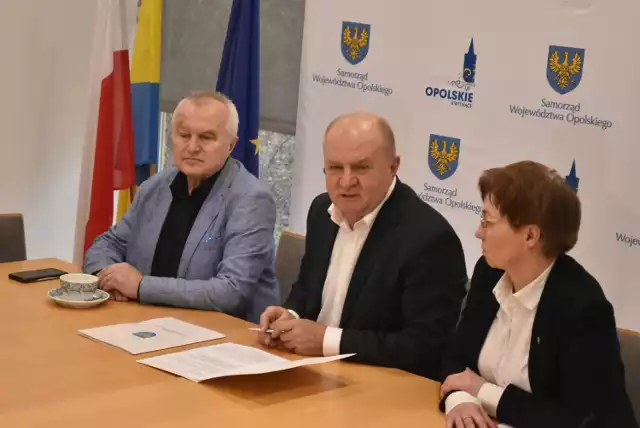 Umowy na realizację dotacji podpisane zostały w opolskim urzędzie marszałkowskim w środę, 13 grudnia.