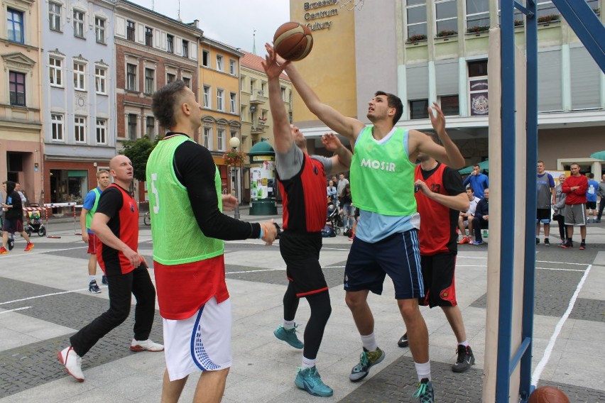 Turniej Streetball Brzeski 2015 zakończył się... w hali [zdjęcia] 