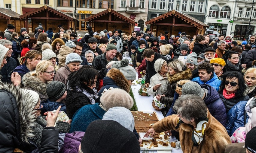 Święcenie pokarmów na Starym Rynku w roku 2018