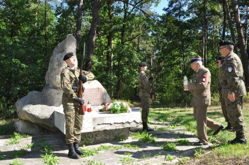 Straszna tajemnica krzyża przy staszowskiej drodze