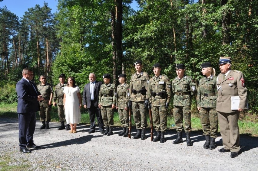 Straszna tajemnica krzyża przy staszowskiej drodze