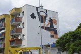 Mural KGHM powstaje w Głogowie. Hutnicze malowidło na ścianie bloku