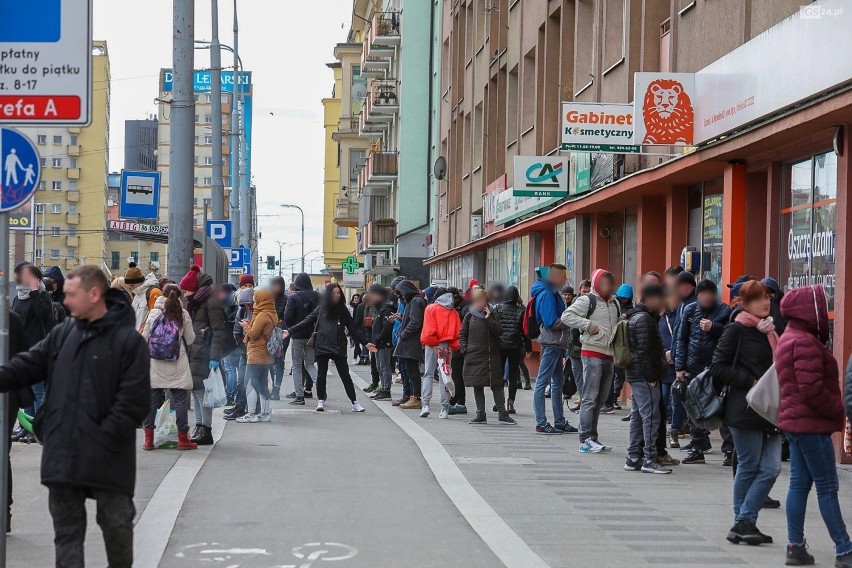 Tak wyglądał dziś przystanek przy alei Wyzwolenia w...