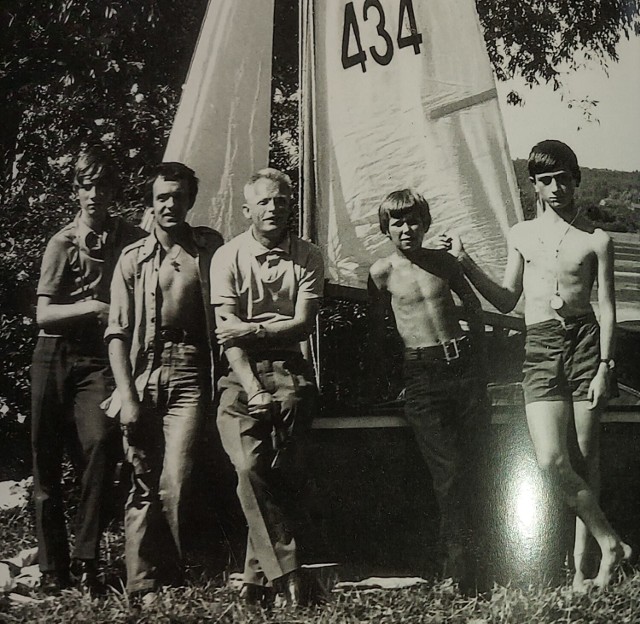 Na zdjęciu w środku "Bosman" Jerzy Lewandowski.
Fotografia z archiwum Barbary Wiśniewskiej. Renowacja zdjęcia Wojciech Szlachcikowski