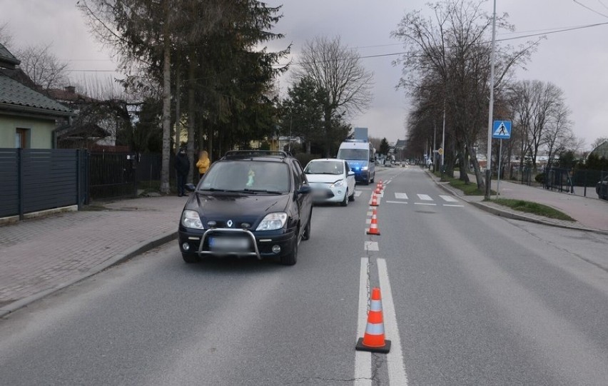Wypadek w Krośnie. Dwie osoby ranne, w tym 5-letnie dziecko [ZDJĘCIA]