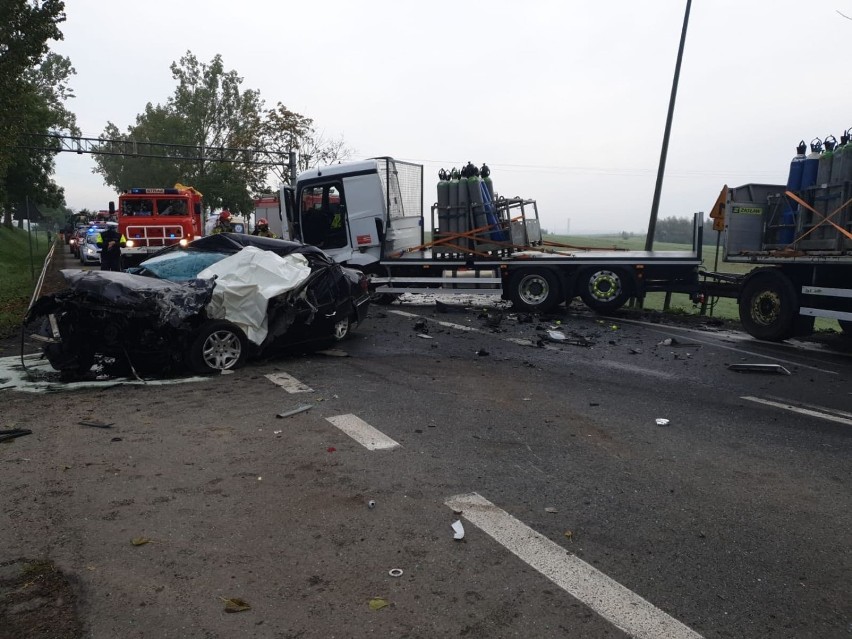 Śmiertelny wypadek w Rakowcu niedaleko Gniewa - droga krajowa 91 zablokowana 