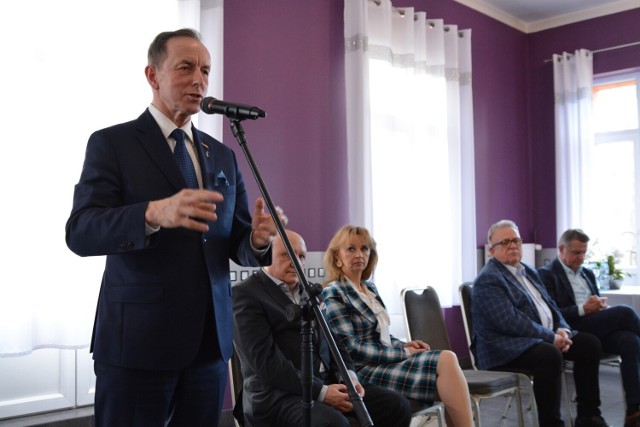 Politycy Koalicji Obywatelskiej w ramach akcji "Tu jest przyszłość" spotkali się z mieszkańcami powiatu sępoleńskiego.