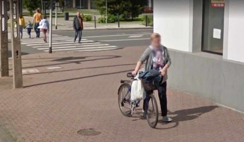 Zduńska Wola i mieszkańcy na Google Street View. Kto jest na...