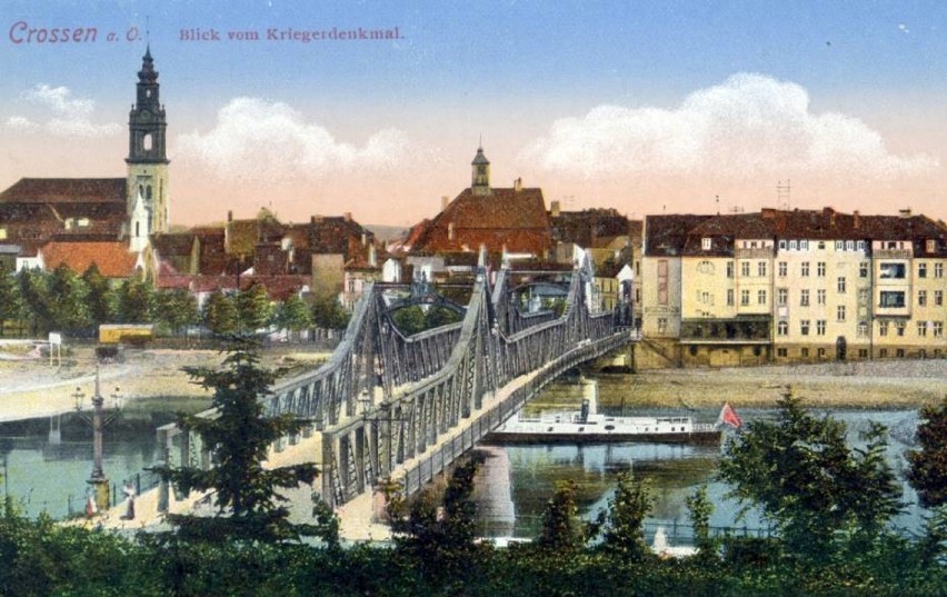 Lato 1918 roku, widok na most od strony pomnika wojennego.