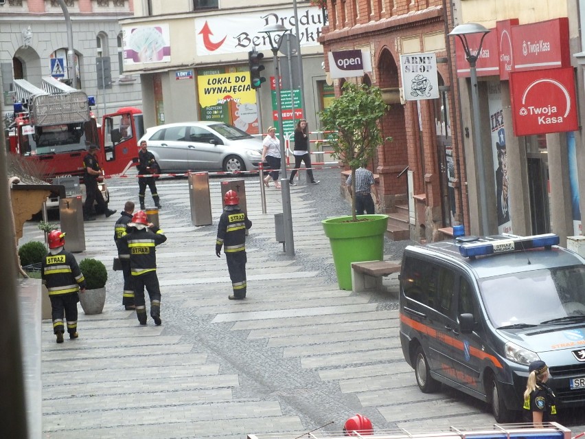 Straż pożarna w Rybniku: naprawiają szkody po nawałnicy