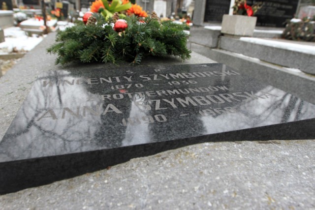 Wisława Szymborska zostanie pochowana w rodzinnym grobowcu na ...