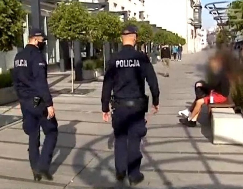 Tak opolscy policjanci kontrolują przestrzeganie reżimu...