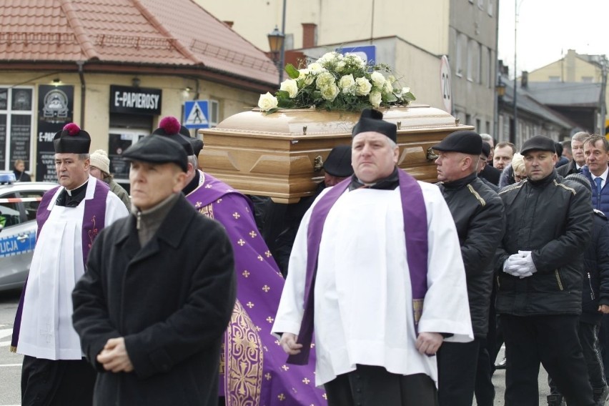 Pogrzeb Barbary Kaczmarek w Zgierzu. Ostatnie pożegnanie wójt gminy Zgierz Barbary Kaczmarek [ZDJĘCIA]