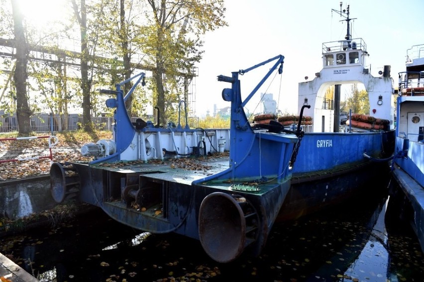 Stocznia remontowa Gryfia wystawiła na sprzedaż 133-letni prom. To najstarsza pływająca jednostka w Polsce
