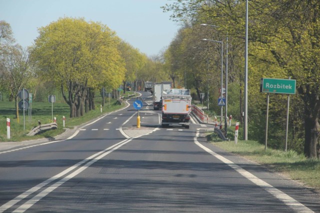 Generalna Dyrekcja Dróg Krajowych i Autostrad w Poznaniu zamierza wybudować wzdłuż dróg krajowych nr 92 i nr 24 ścieżki rowerowe. Pierwsze prace już ruszyły.