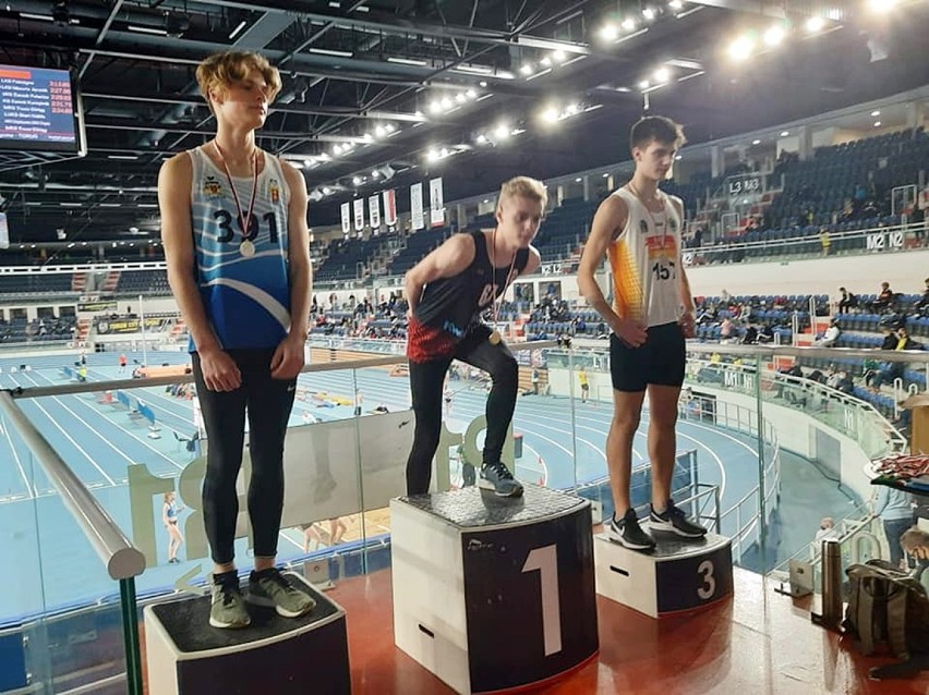 Miłosz Wesołowski wygrał rywalizację na 1000 m juniorów...