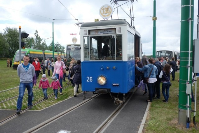 W sobotę i niedzielę (11-12 lipca) na poznańskie ulice wyjedzie nietypowy 3-wagonowy tramwaj. Bimba MPK Poznań będzie kursować na linii turystycznej nr 0.

Zobacz:
Na poznańskie ulice znowu wyjedzie 3-wagonowy tramwaj!