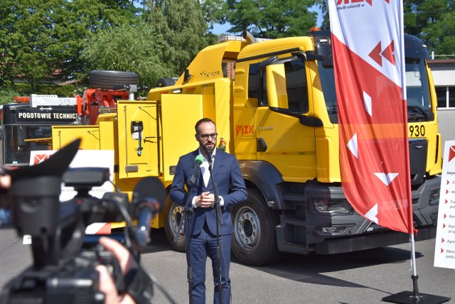 Zaprezentowano nowy nabytek MZK w Bielsku-Białej. 

Zobacz kolejne zdjęcia. Przesuwaj zdjęcia w prawo - naciśnij strzałkę lub przycisk NASTĘPNE