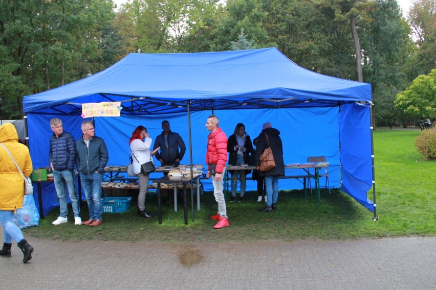 Wspólnie pomagali Magdzie Groenke – festyn charytatywny w wejherowskim parku [ZDJĘCIA]