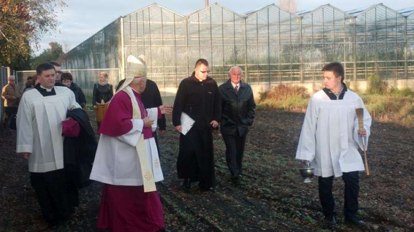 Biskup poświęcił nowy cmentarz w Pleszewie