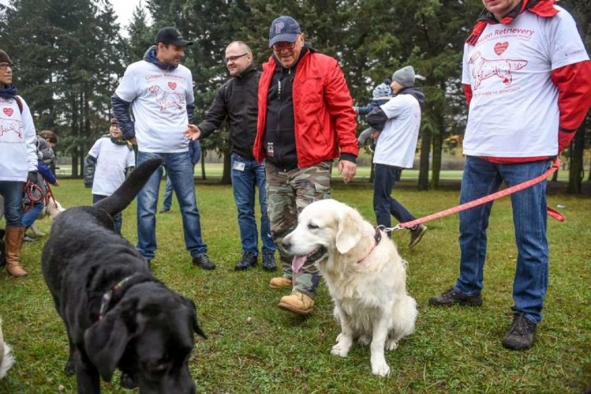 W październiku psich wolontariuszy odwiedził Jurek Owsiak