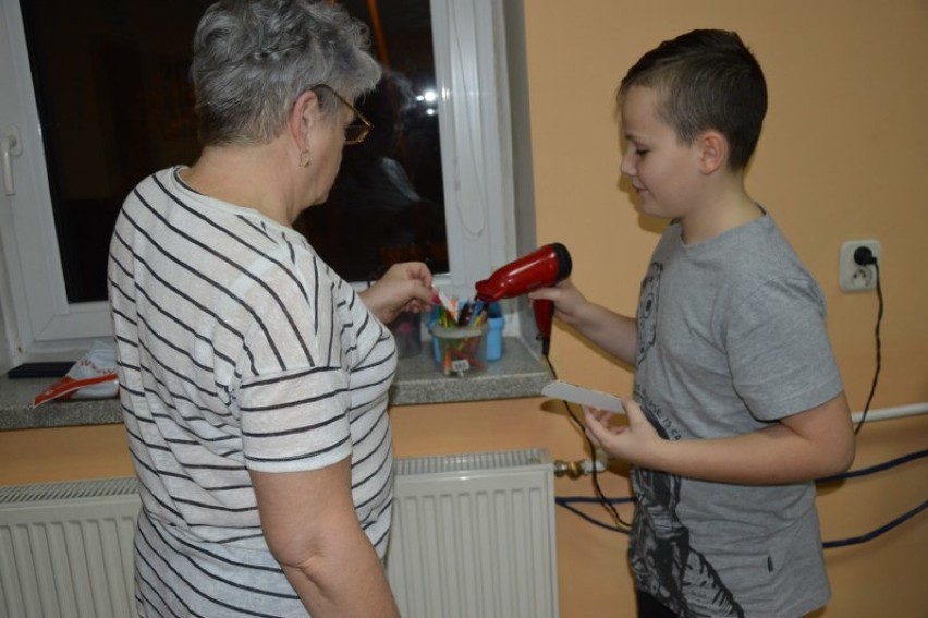 Wspólne zajęcia babć i wnucząt w Karsznicach [zdjęcia]
