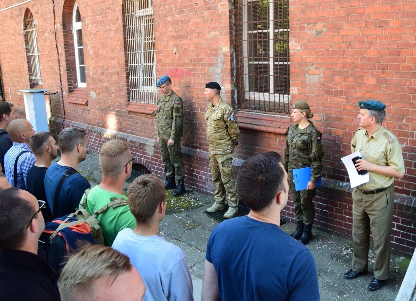 Terytorialsi w Malborku. Kolejna grupa kandydatów do batalionu piechoty zwiedziła koszary [ZDJĘCIA]