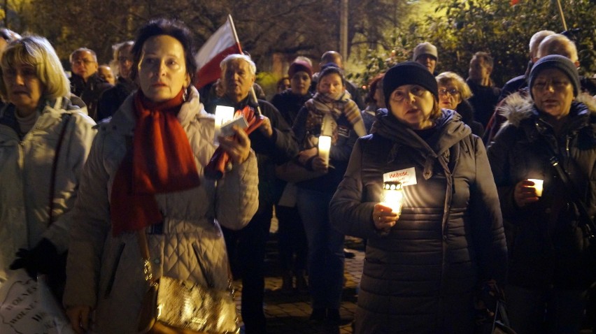Łańcuch Światła w Bydgoszczy. Protest przeciwko reformie sądownictwa [zdjęcia, wideo]
