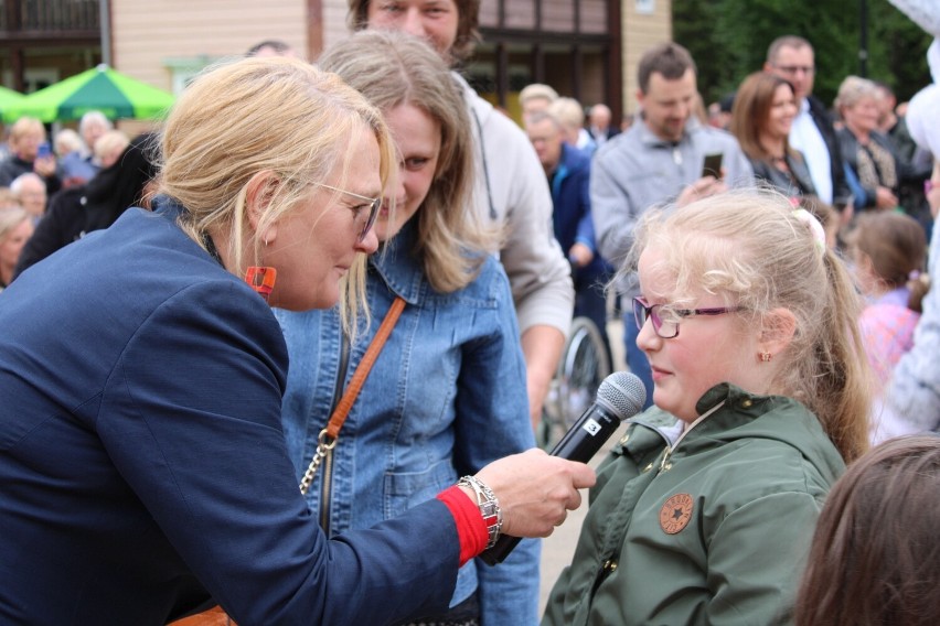 Wielka impreza na deptaku w uzdrowisku. Iwonicz-Zdrój obchodził imieniny. Była dobra zabawa, muzyka i tańce [ZDJĘCIA]