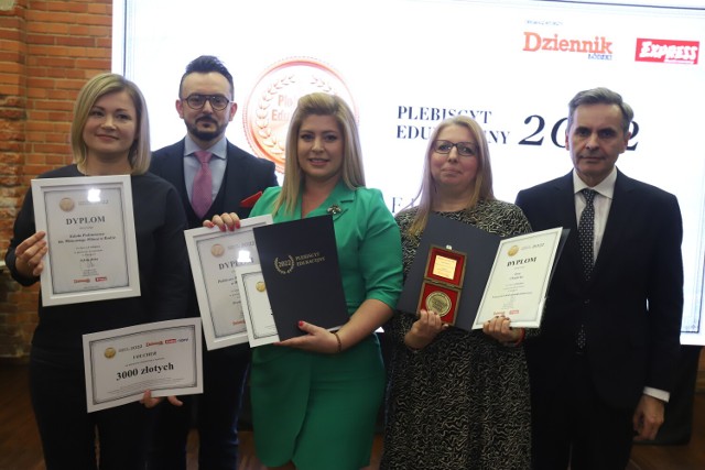 Oto wspólne zdjęcie laureatów z powiatu wieluńskiego