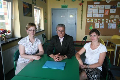 Dorota Ludyna, Władysław Zakrzewski i Marzena Wieczorek liczą, że urzędnicy zmienią jeszcze decyzję wprowadzającą zmiany w oświacie