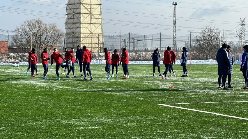 Piłkarze Rakowa Częstochowa rozpoczęli przygotowania do rundy wiosennej sezonu 2023/2024 (Zdjęcia i Video)