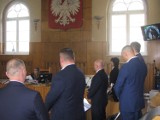 Ostrowski sąd skazał policjantów, którzy znęcali się nad zatrzymanymi [FOTO]