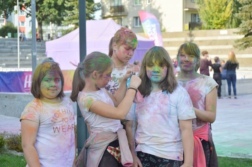 Święto kolorów w Skarżysku. Dzieci bawiły się świetnie (ZDJĘCIA)